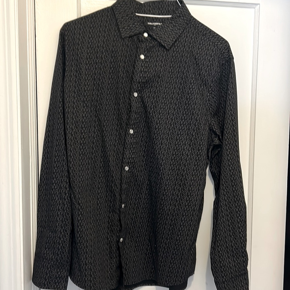 Karl Lagerfeld men’s medium snap button down black long sleeved shirt